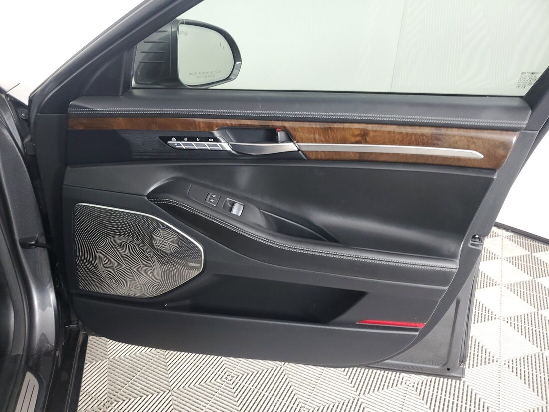 2017 Genesis G90 3.3T Premium