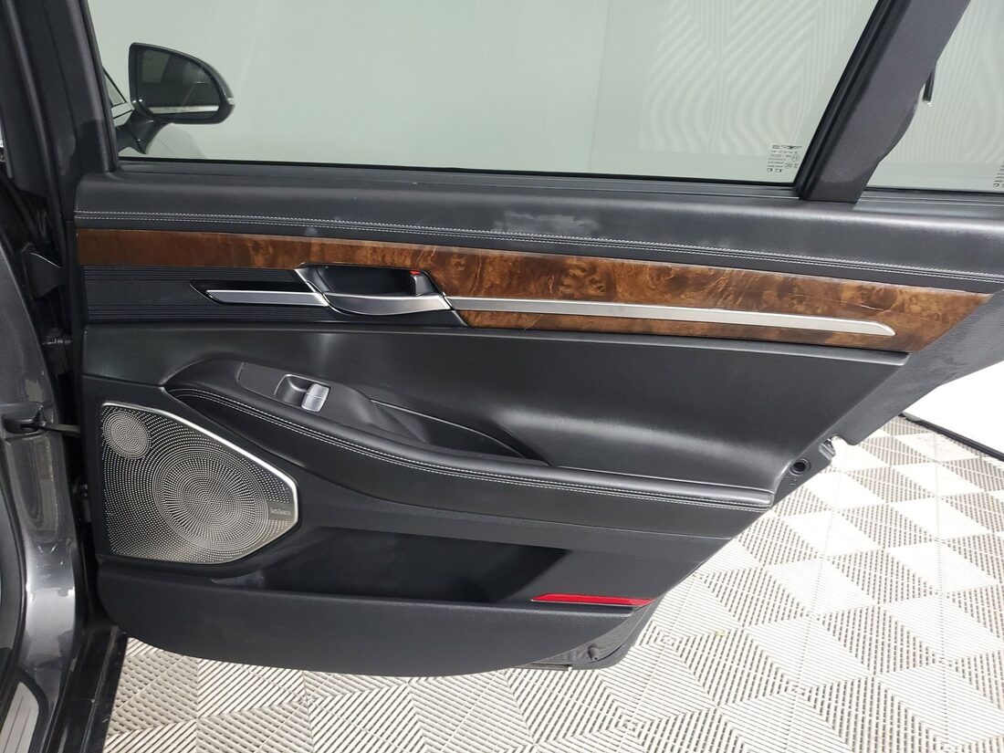 2017 Genesis G90 3.3T Premium