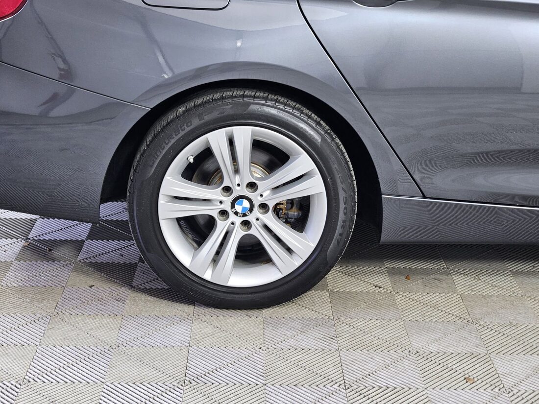 2018 BMW 330 Gran Turismo