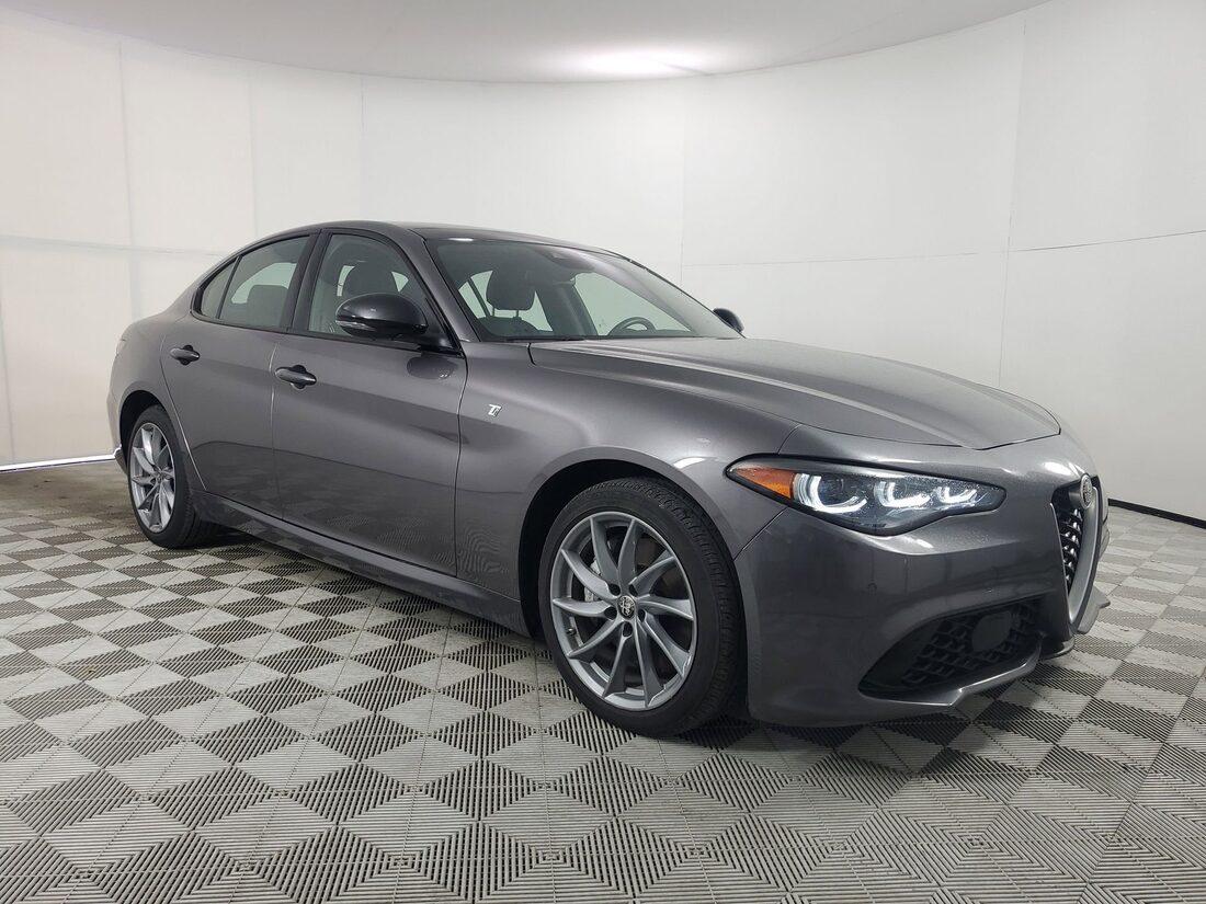 2024 Alfa Romeo Giulia Ti