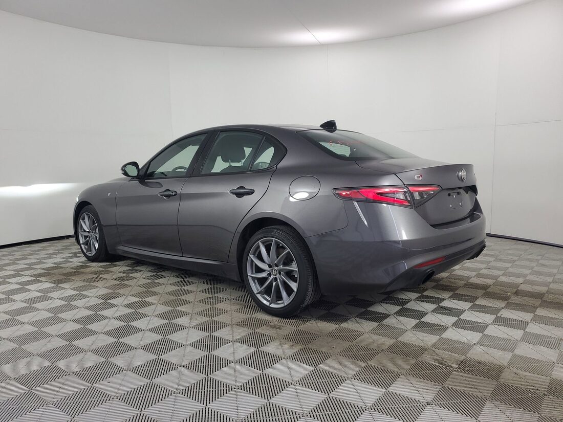 2024 Alfa Romeo Giulia Ti