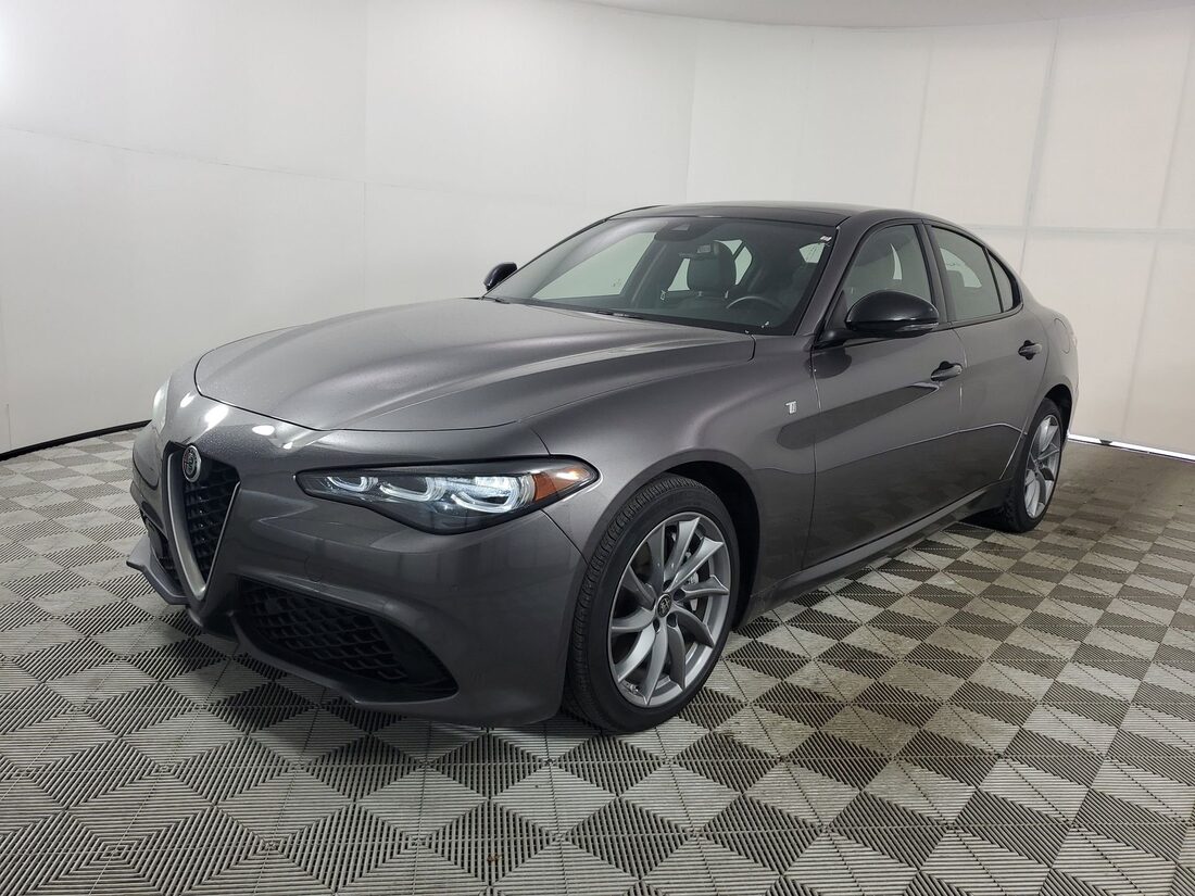 2024 Alfa Romeo Giulia Ti